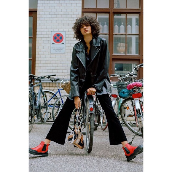 NWT Urban Outfitters Leather Button-Front Blazer - Picture 3 of 6